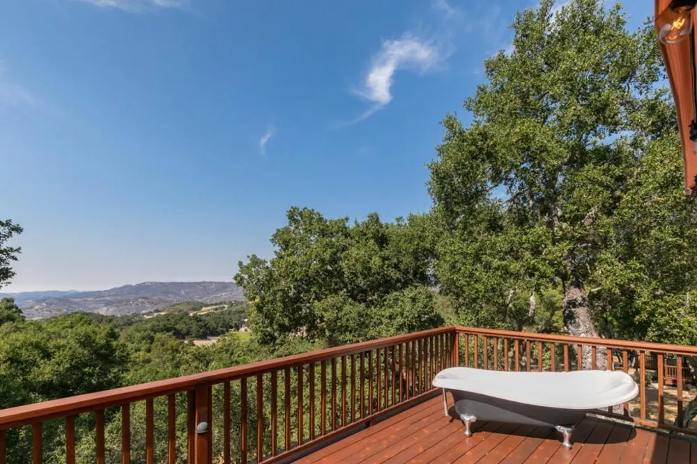 21900 Parrott Ranch Road Carmel Valley, CA 93924