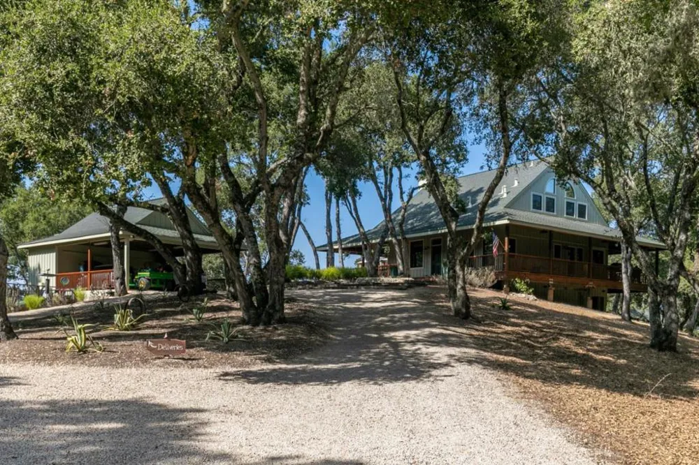 21900 Parrott Ranch Road Carmel Valley, CA 93924