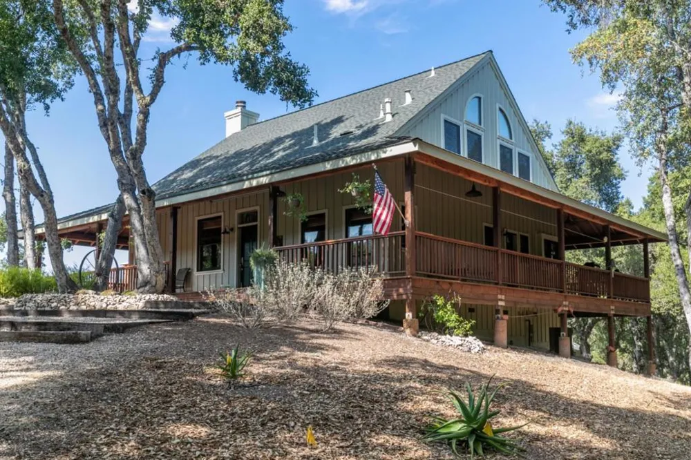 21900 Parrott Ranch Road Carmel Valley, CA 93924
