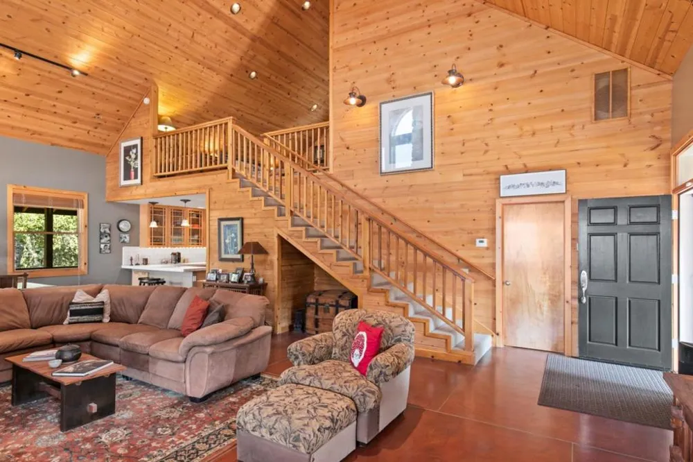 21900 Parrott Ranch Road Carmel Valley, CA 93924