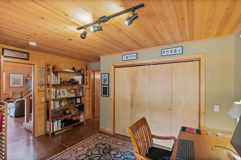 21900 Parrott Ranch Road Carmel Valley, CA 93924