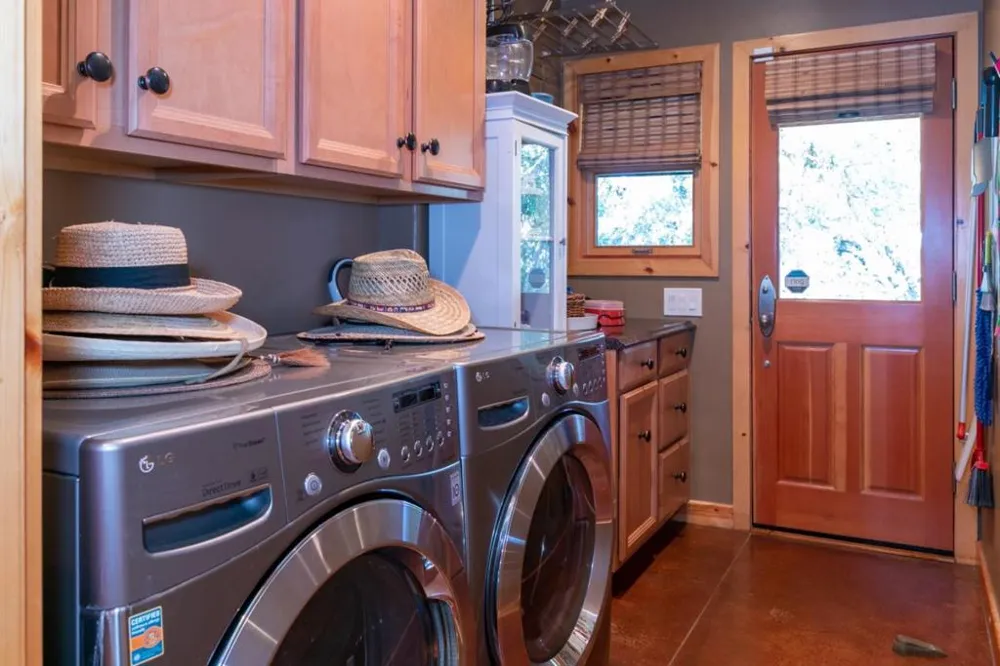 21900 Parrott Ranch Road Carmel Valley, CA 93924