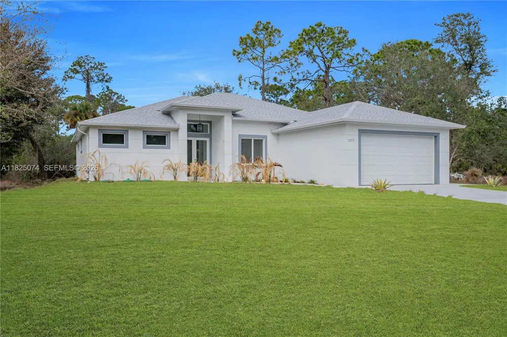 1215 Fitch Ave Lehigh Acres, FL 33972