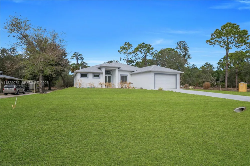 1215 Fitch Ave Lehigh Acres, FL 33972
