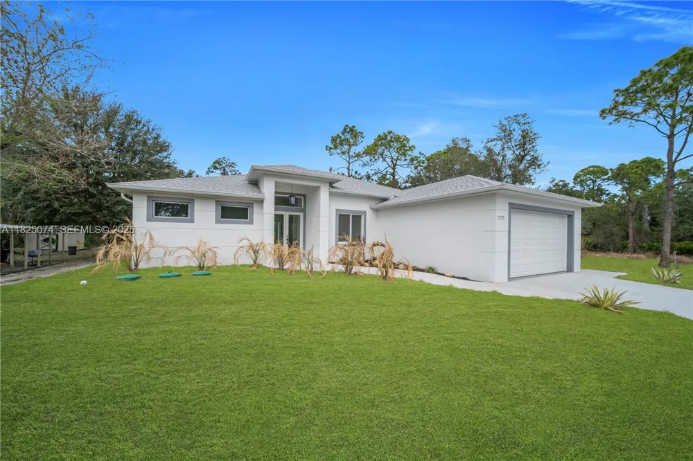 1215 Fitch Ave Lehigh Acres, FL 33972