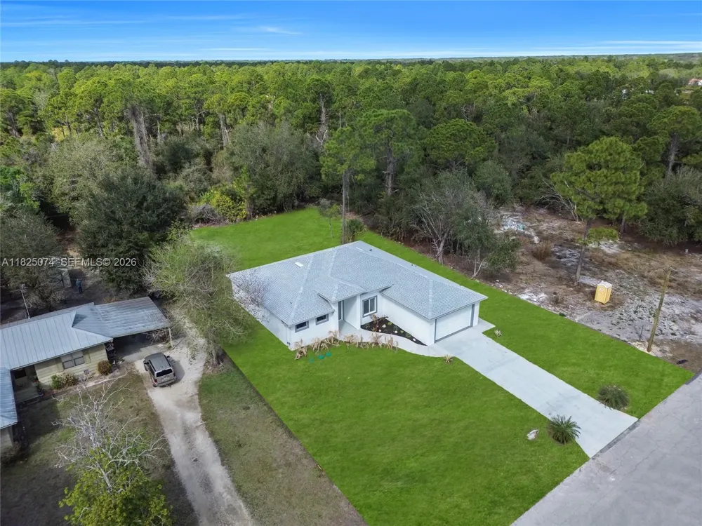 1215 Fitch Ave Lehigh Acres, FL 33972