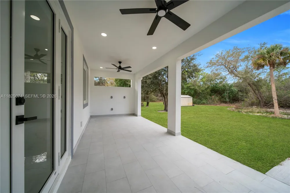 1215 Fitch Ave Lehigh Acres, FL 33972
