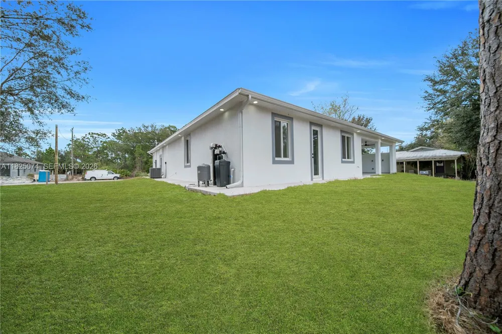 1215 Fitch Ave Lehigh Acres, FL 33972