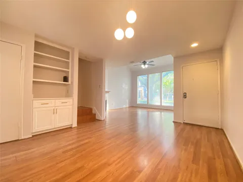 2601 S Braeswood Boulevard #605