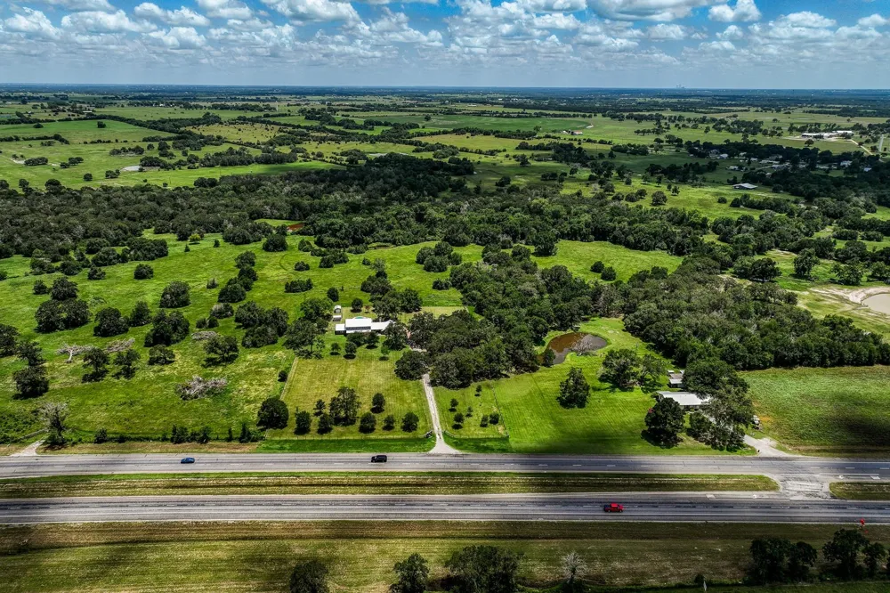 528 E Us Highway 290 Highway Carmine, TX 78932