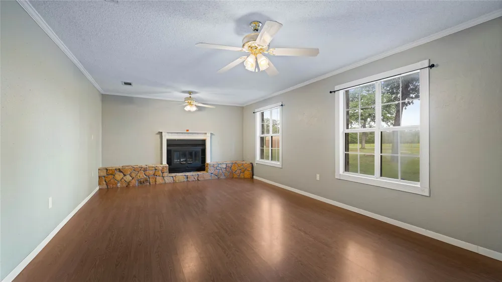 8058 Milam County Road 455 Thorndale, TX 78947