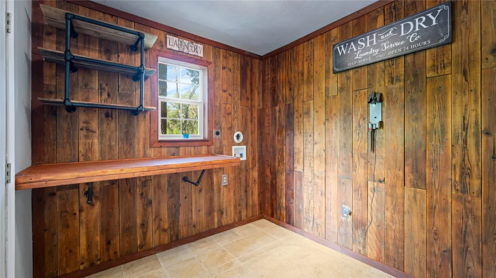 8058 Milam County Road 455 Thorndale, TX 78947