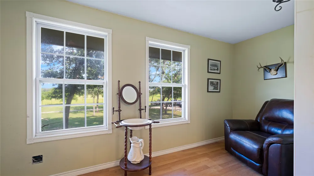 8058 Milam County Road 455 Thorndale, TX 78947