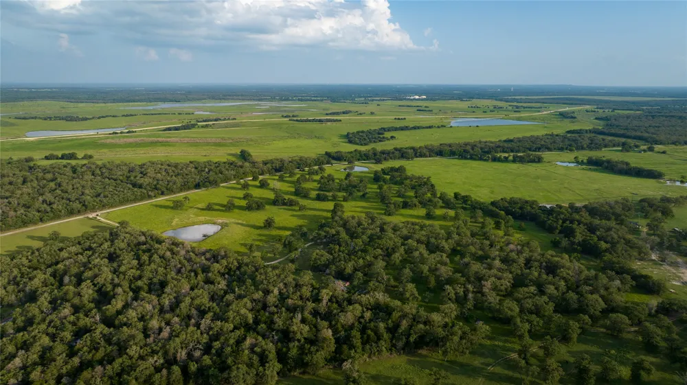 8058 Milam County Road 455 Thorndale, TX 78947