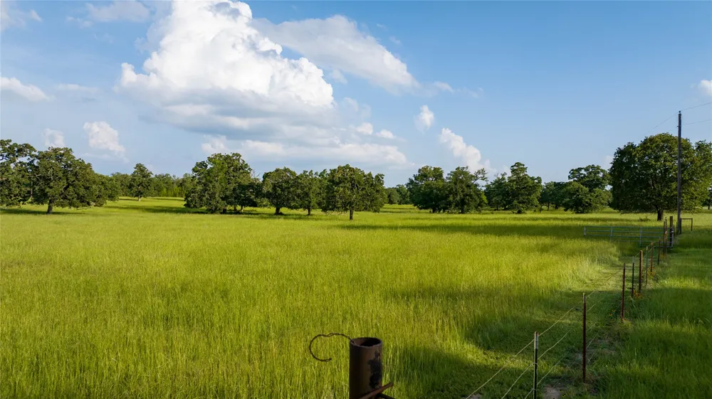 8058 Milam County Road 455 Thorndale, TX 78947