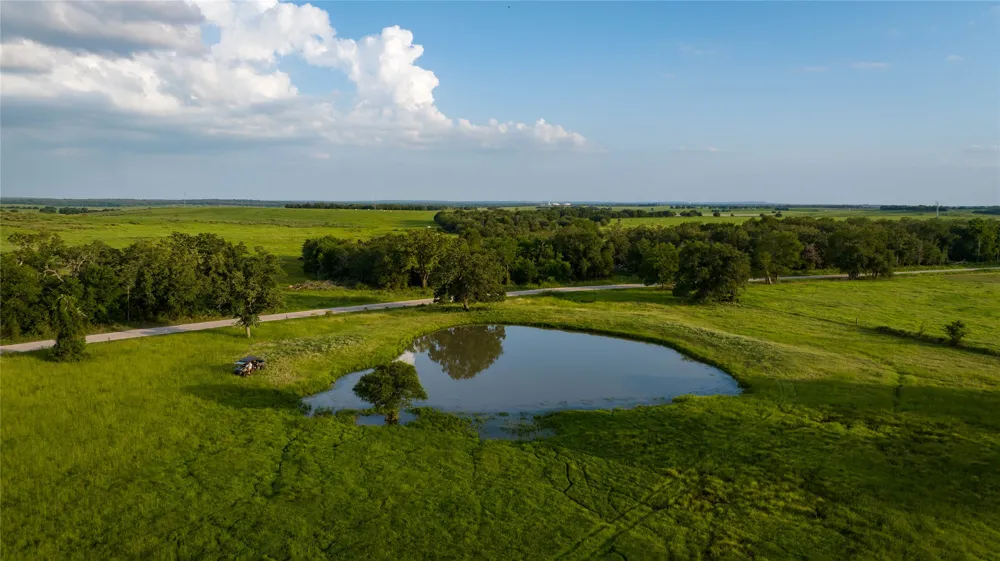 8058 Milam County Road 455 Thorndale, TX 78947