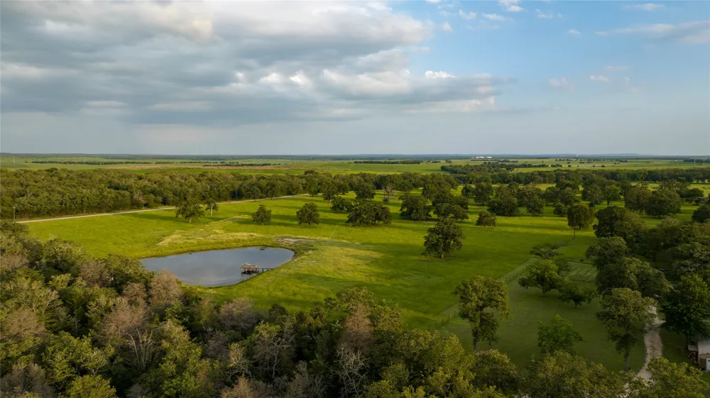 8058 Milam County Road 455 Thorndale, TX 78947