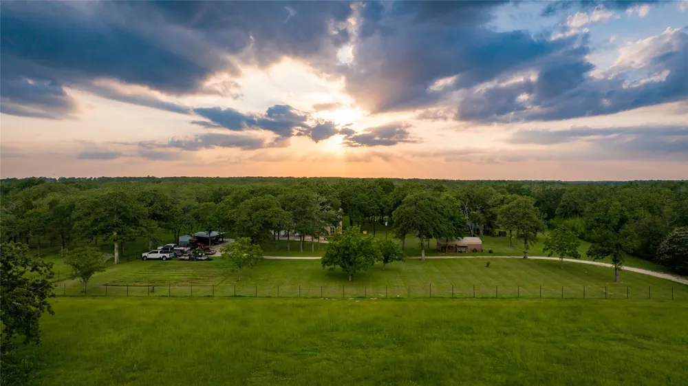 8058 Milam County Road 455 Thorndale, TX 78947