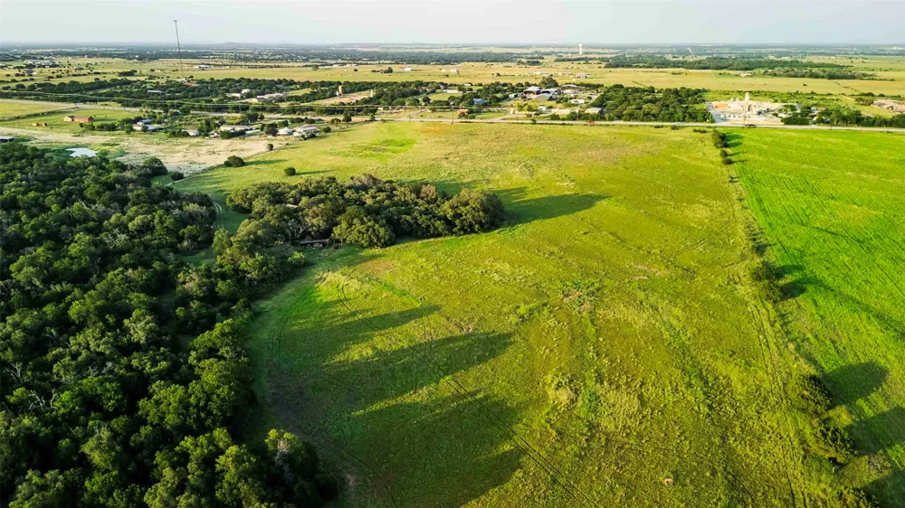 12175 US Hwy 183 Florence, TX 76527