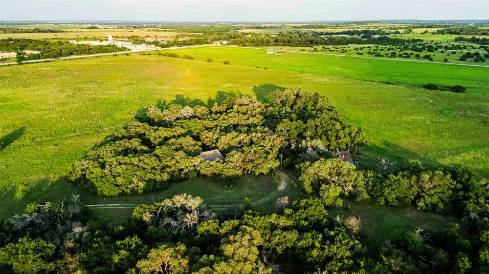 12175 US Hwy 183 Florence, TX 76527