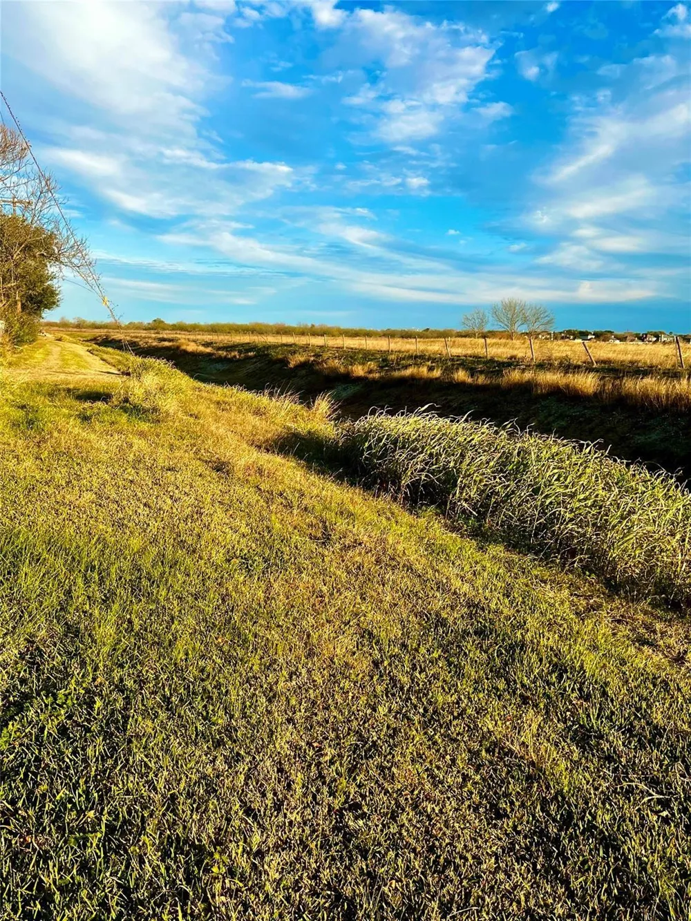 1 34th Avenue N Texas City, TX 77590