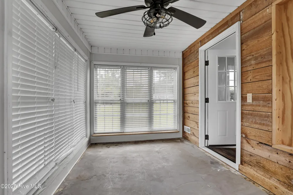 2971 Penderlea Highway Burgaw, NC 28425
