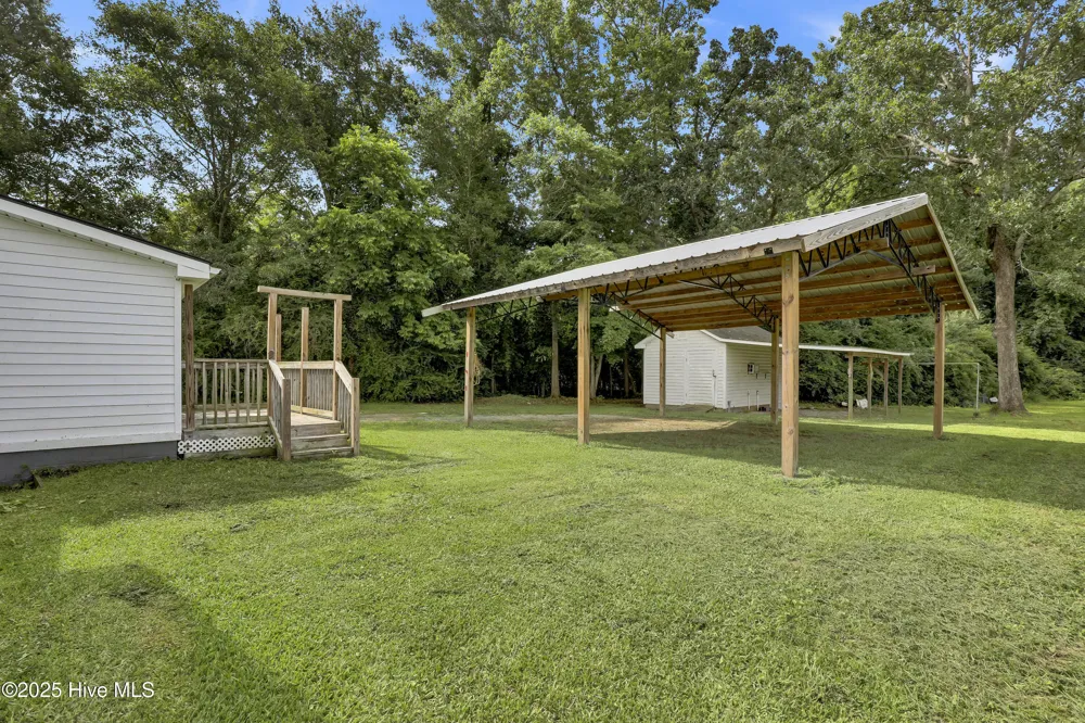 2971 Penderlea Highway Burgaw, NC 28425