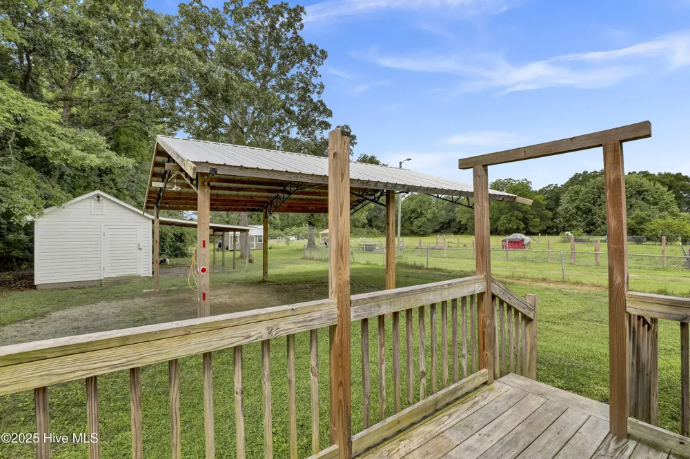 2971 Penderlea Highway Burgaw, NC 28425