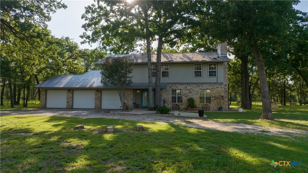 8058 Milam County Road 455 Lexington, TX 78947