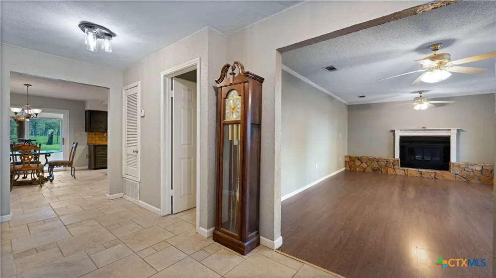 8058 Milam County Road 455 Lexington, TX 78947