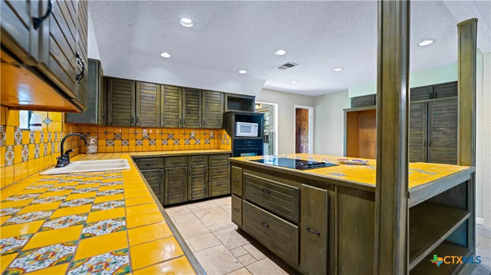 8058 Milam County Road 455 Lexington, TX 78947