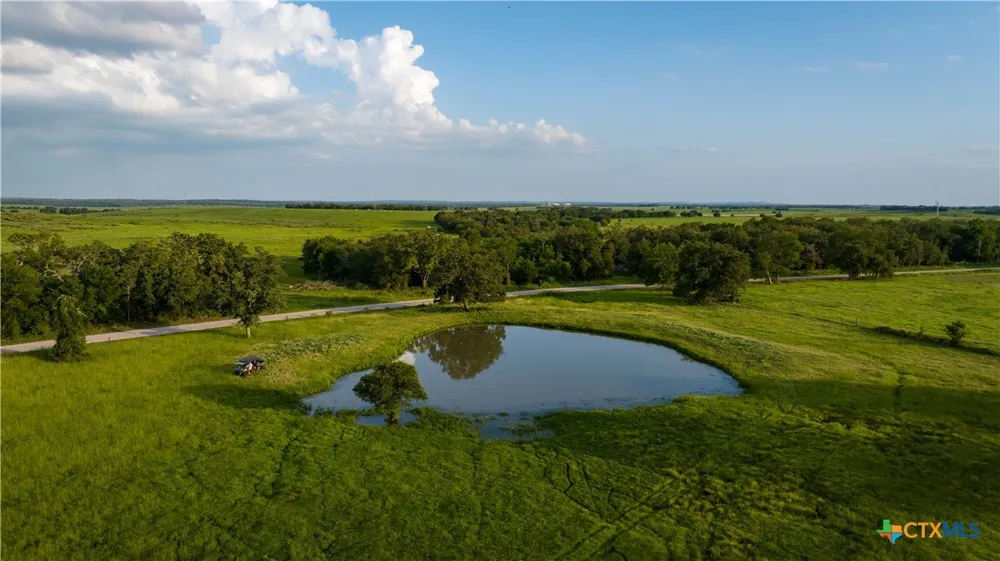 8058 Milam County Road 455 Lexington, TX 78947