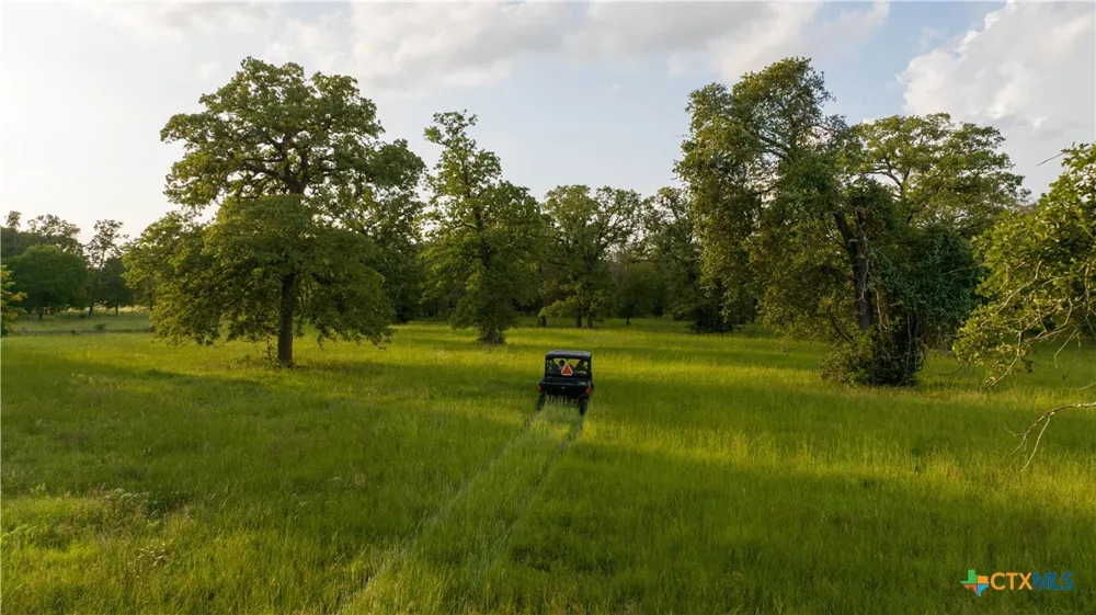 8058 Milam County Road 455 Lexington, TX 78947