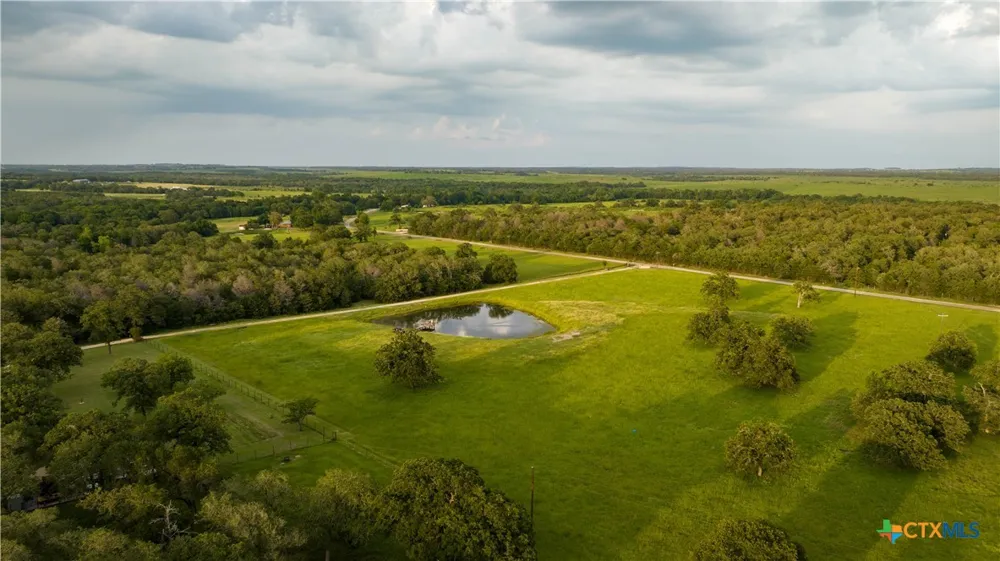 8058 Milam County Road 455 Lexington, TX 78947