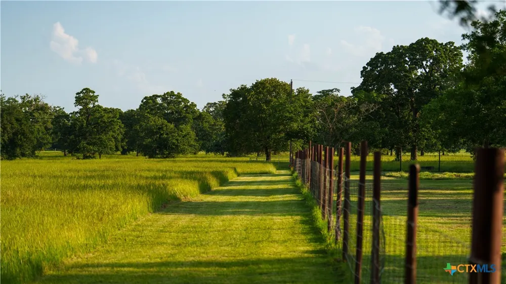 8058 Milam County Road 455 Lexington, TX 78947
