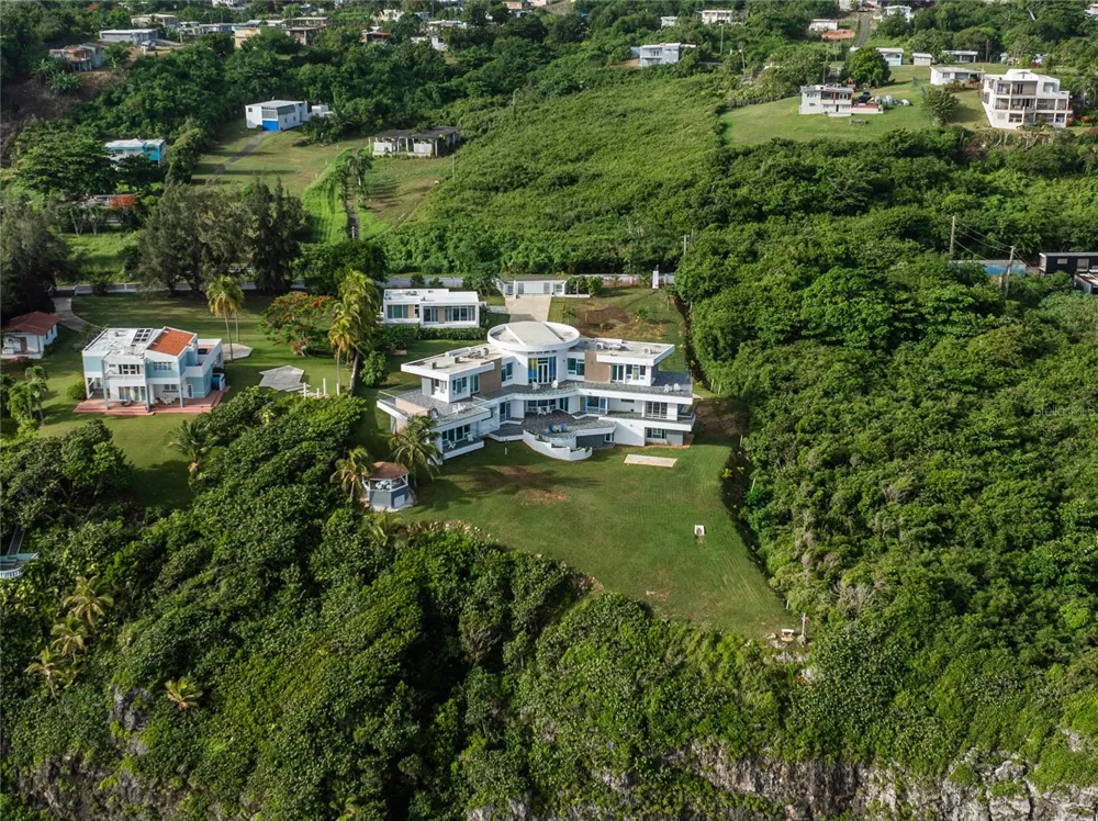 991 CALLE ESTACION Quebradillas, PR 00678