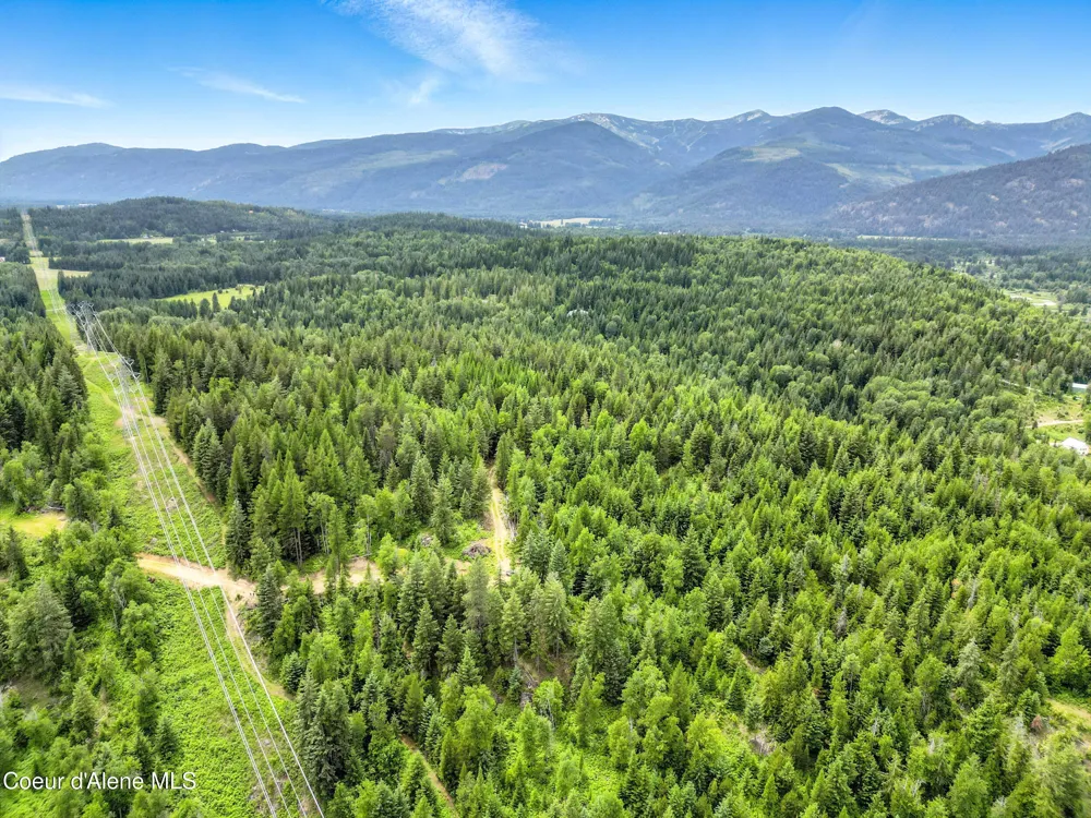 2489 Center Valley Road Sandpoint, ID 83864