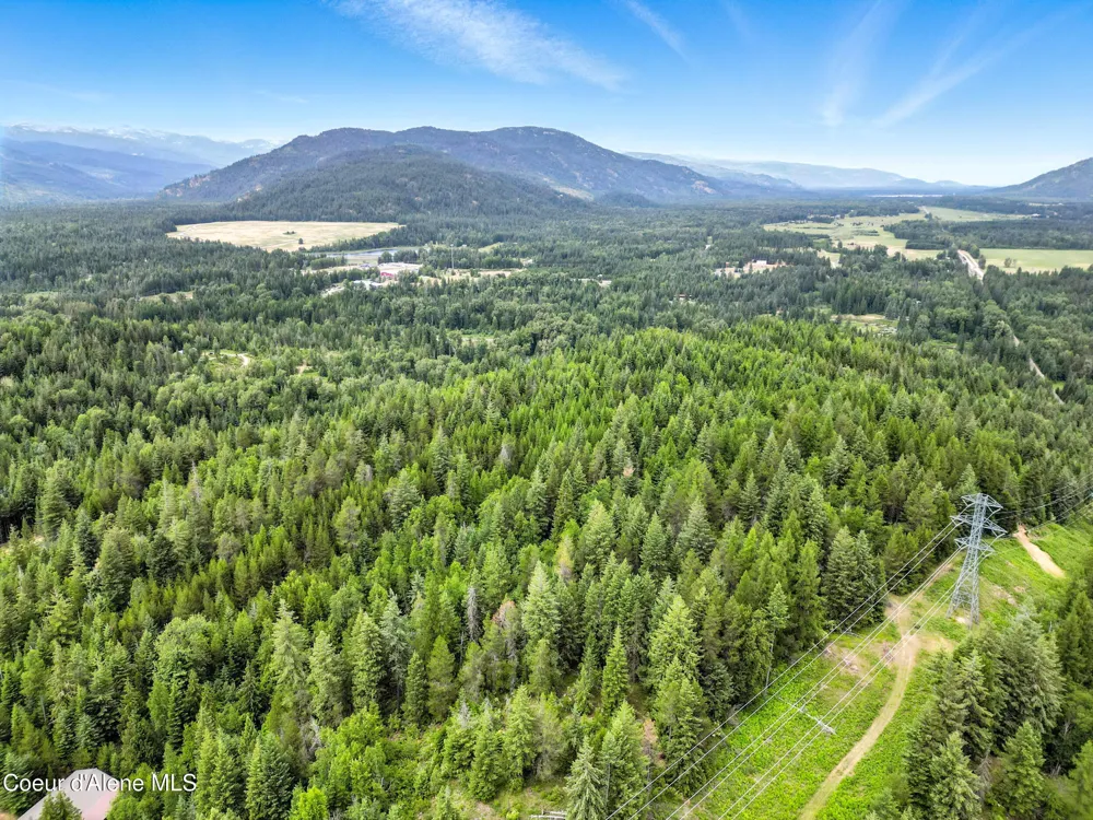 2489 Center Valley Road Sandpoint, ID 83864
