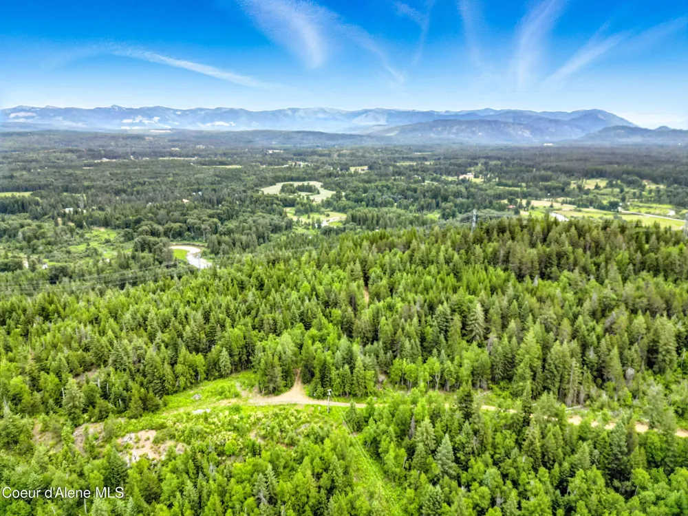 2489 Center Valley Road Sandpoint, ID 83864