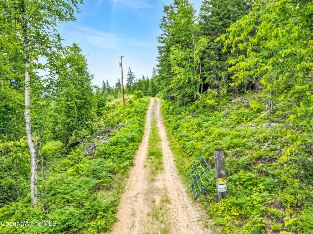 2489 Center Valley Road Sandpoint, ID 83864