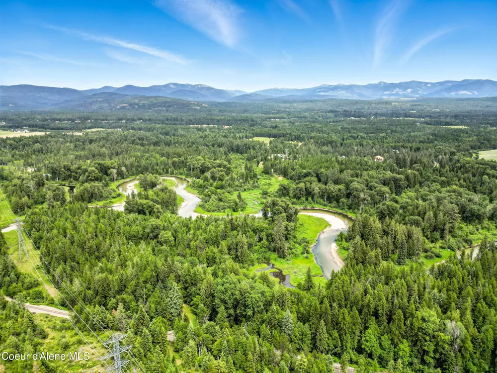 2489 Center Valley Road Sandpoint, ID 83864