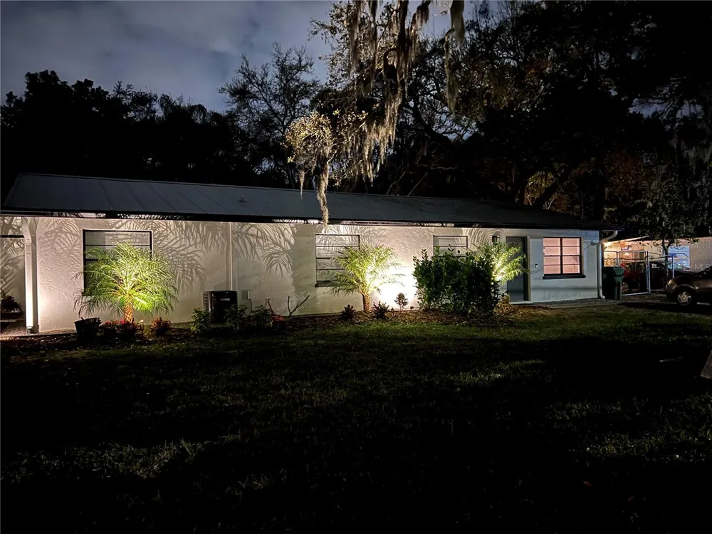 302 19TH ST. EAST Bradenton, FL 34208