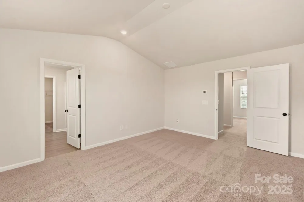 1041 Russell Drive Winston Salem, NC 27127