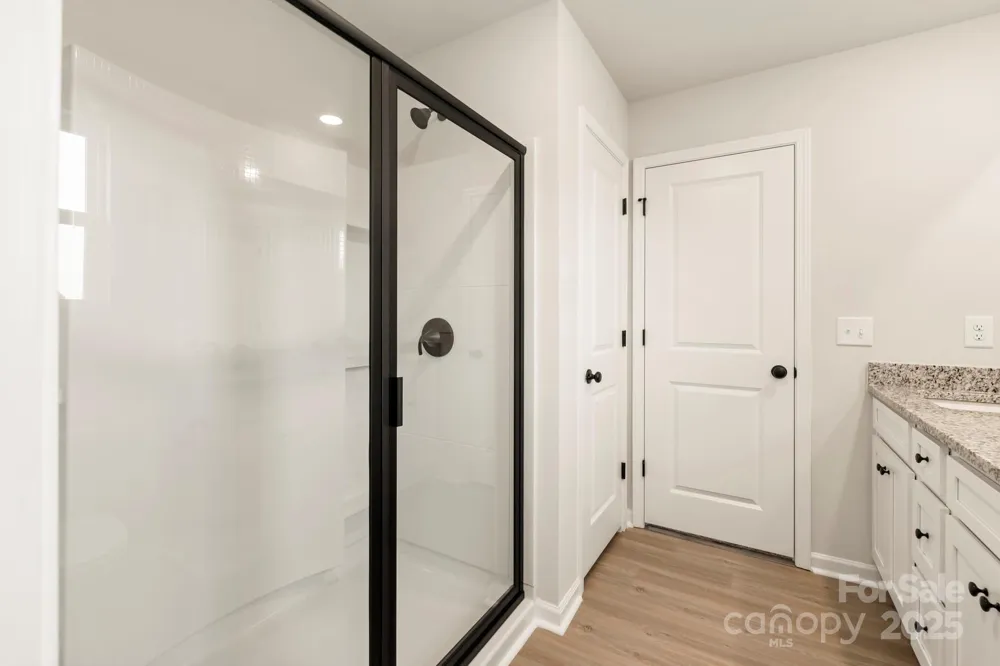 1041 Russell Drive Winston Salem, NC 27127