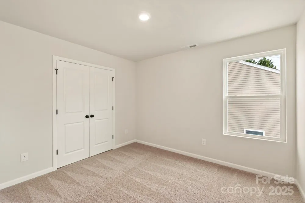 1041 Russell Drive Winston Salem, NC 27127