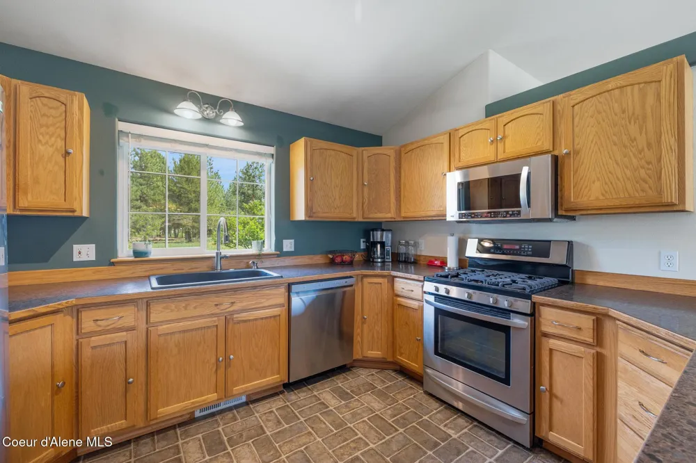 30267 WHEATRIDGE ROAD Athol, ID 83801