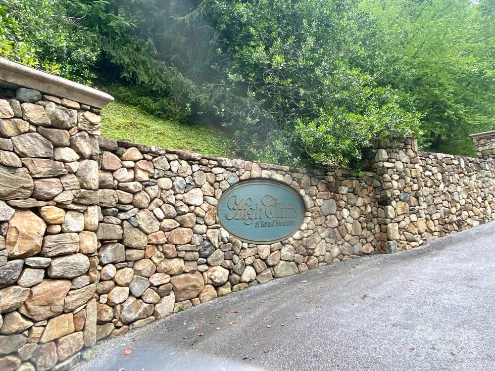 129 High Cliffs Trail Black Mountain, NC 28711