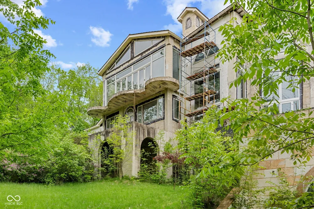4945 S 100 E Lafayette, IN 47909