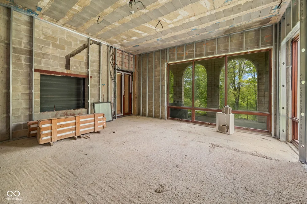4945 S 100 E Lafayette, IN 47909