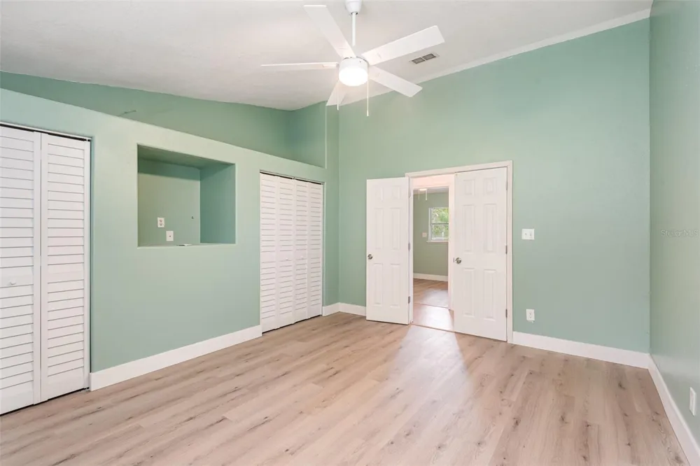 4085 CYPRESS BEND Geneva, FL 32732